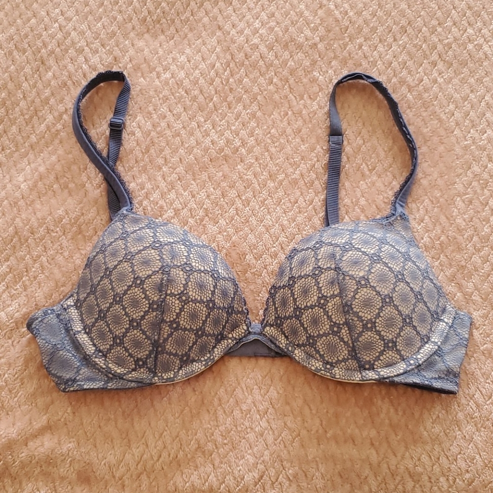 VS Bra